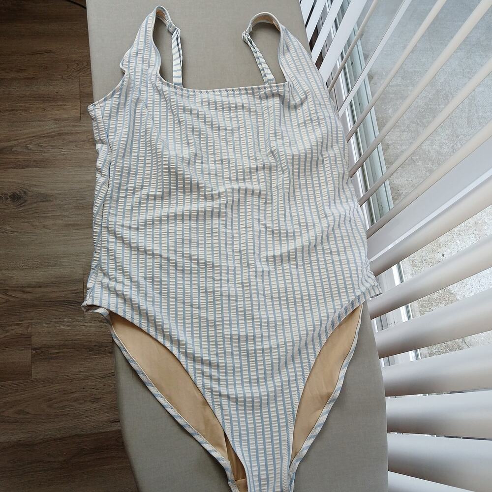 Old Navy Square-Neck Striped Seersucker One-Piece Swimsuit XXL blu wt textured